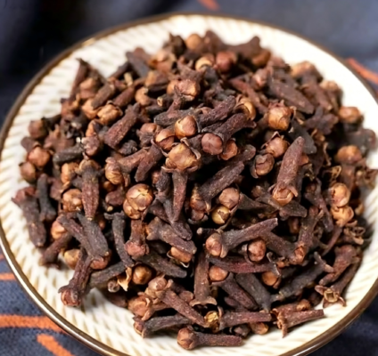 Premium Natural Dried Whole Cloves Spice Bulk Wholesale High Quality Clove for Cooking & Seasoning