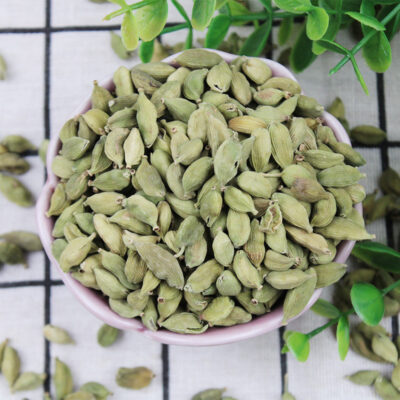 High Quality Fresh Natural Green Cardamom Elettaria Cardamomum Fruits